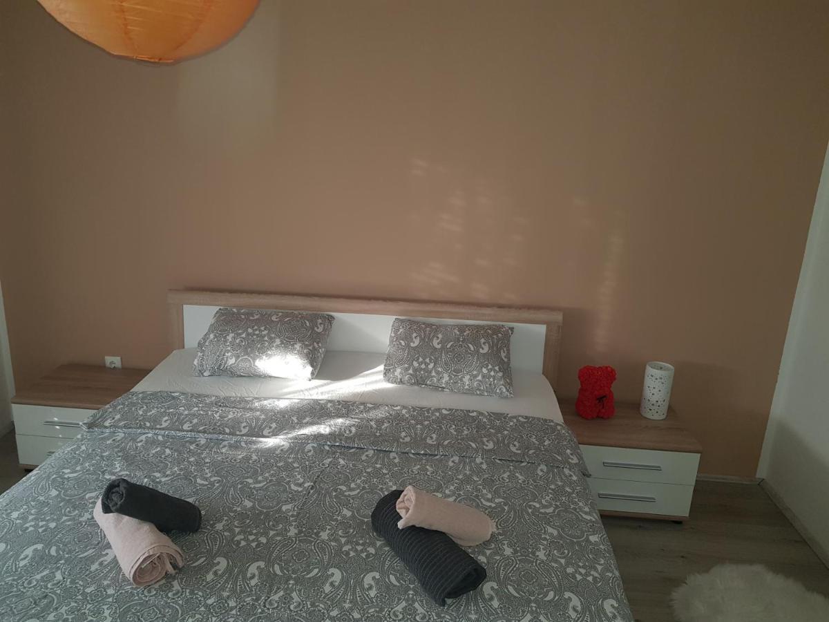 Apartmani Milutin Brodarica  Exteriér fotografie