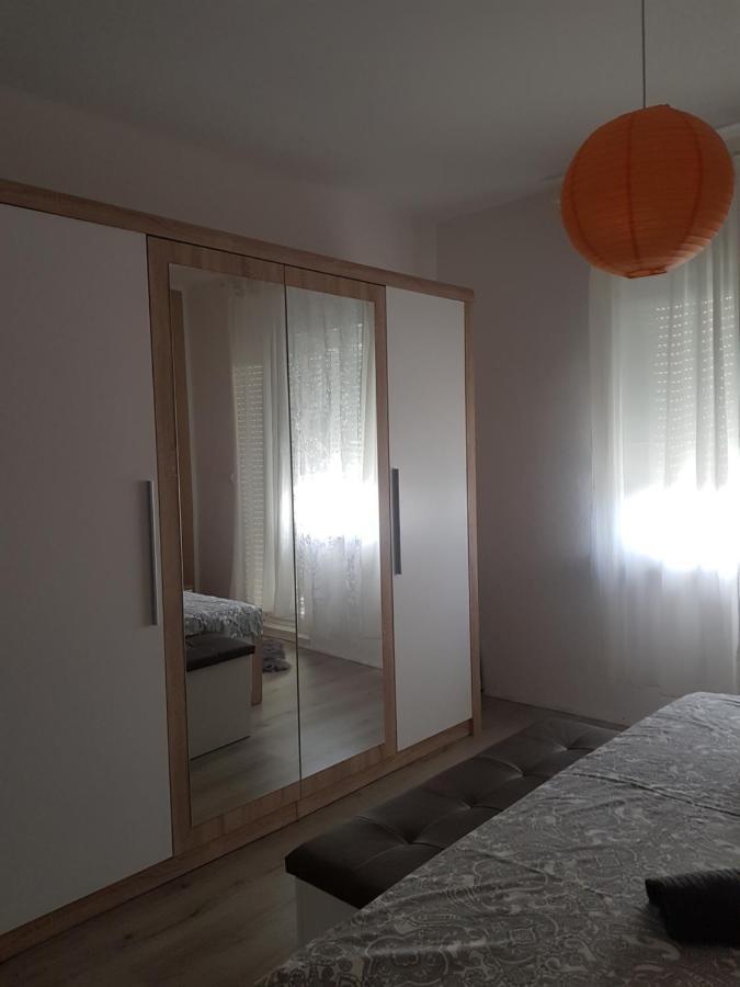 Apartmani Milutin Brodarica  Exteriér fotografie